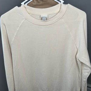 Small crème sweater